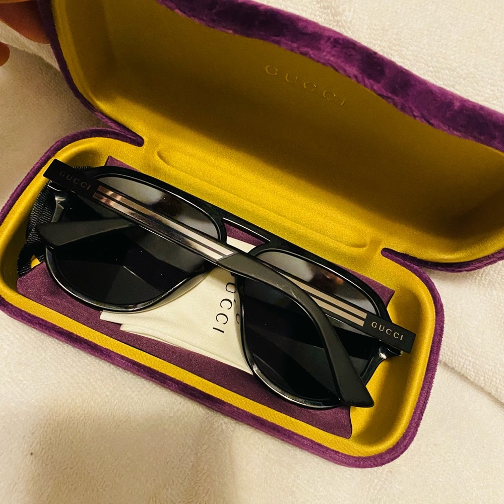 GUCCI SUNGLASSES - Picture 5 of 9